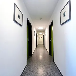 rezervați aici